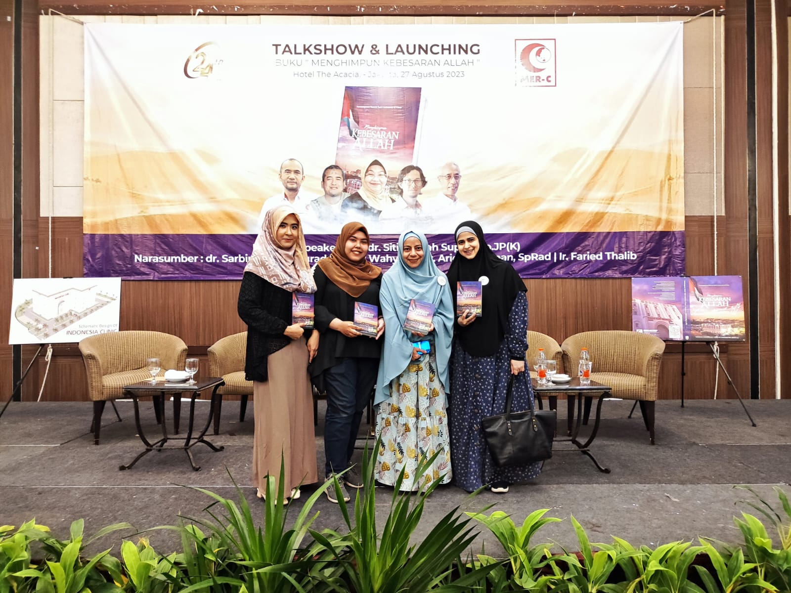 Menghadiri Talkshow dan Launching Buku 