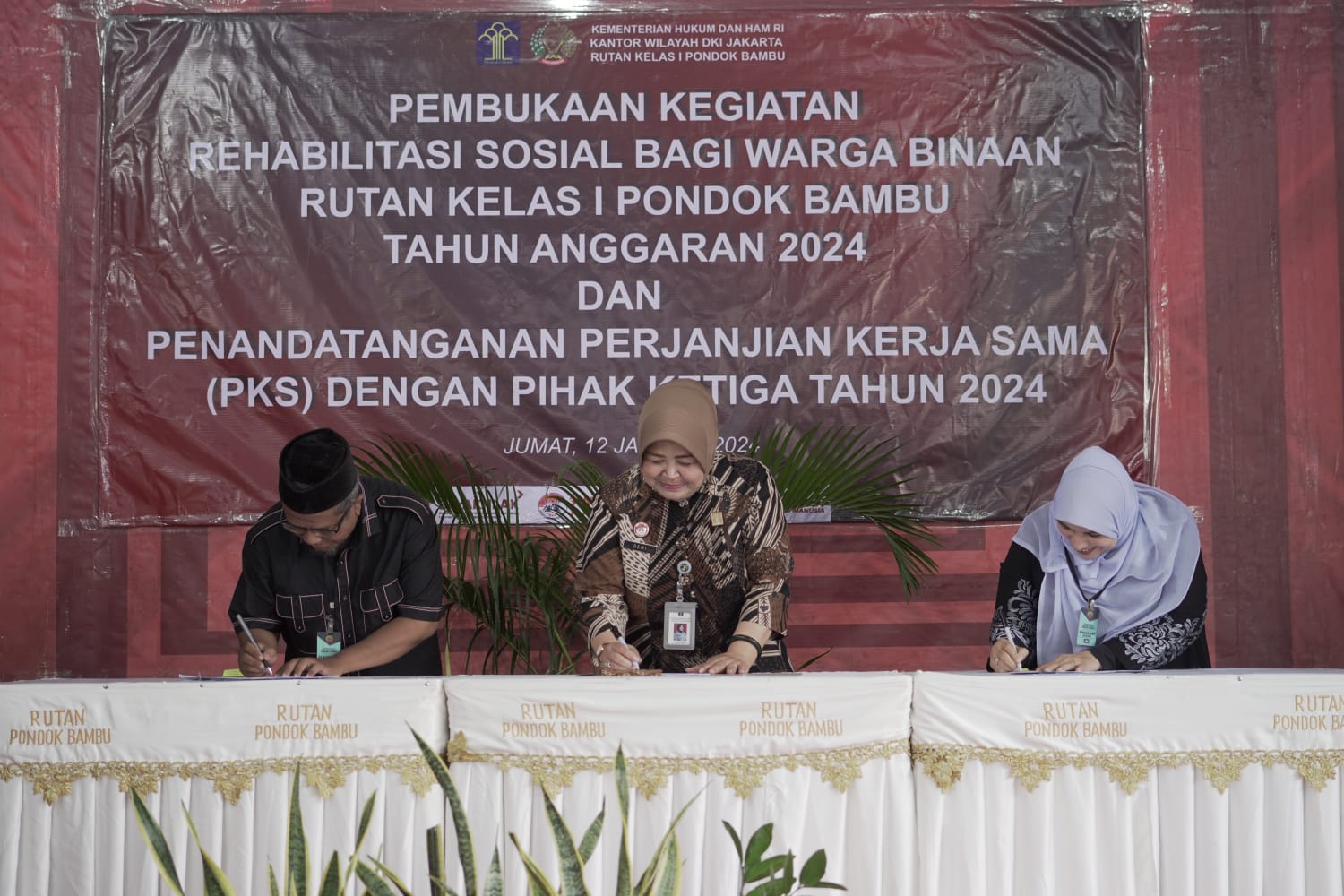 Penandatanganan Perjanjian Kerja Sama (MOU) Pembinaan Kerohanian Agama Islam antara PB Wanita Al-Irsyad dengan Rumah Tahanan Negara Kelas I Pondok Bambu Tahun 2024