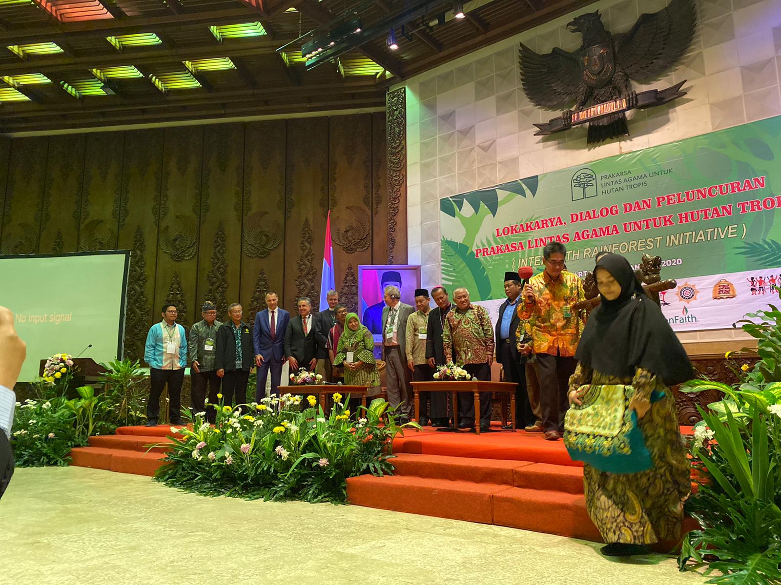 Wanita Al-Irsyad Ikuti Lokakarya Lintas Agama untuk Perlindungan Hutan