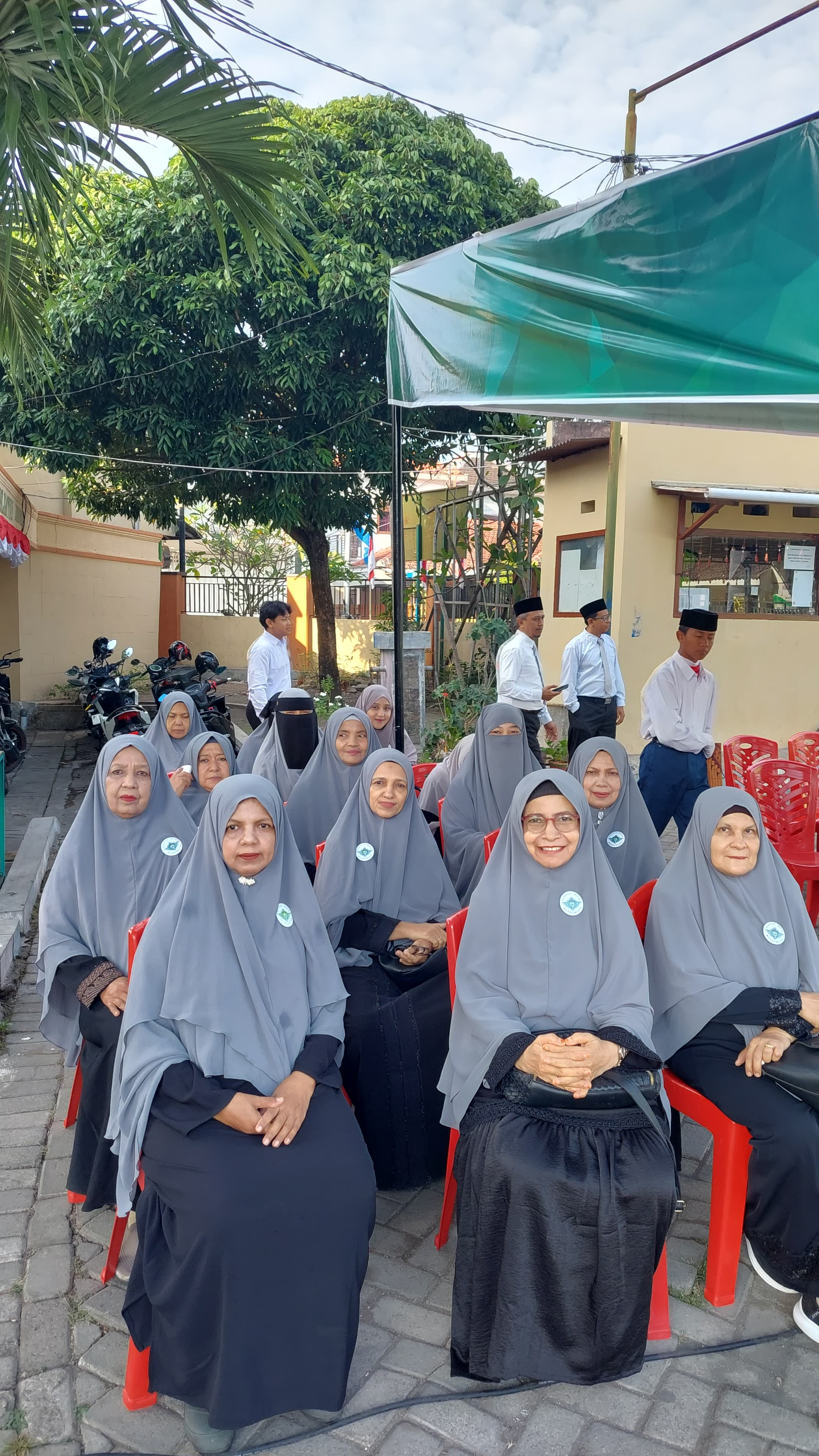 PCW Al-Irsyad Bondowoso Menghadiri Upacara HUT RI Ke 80