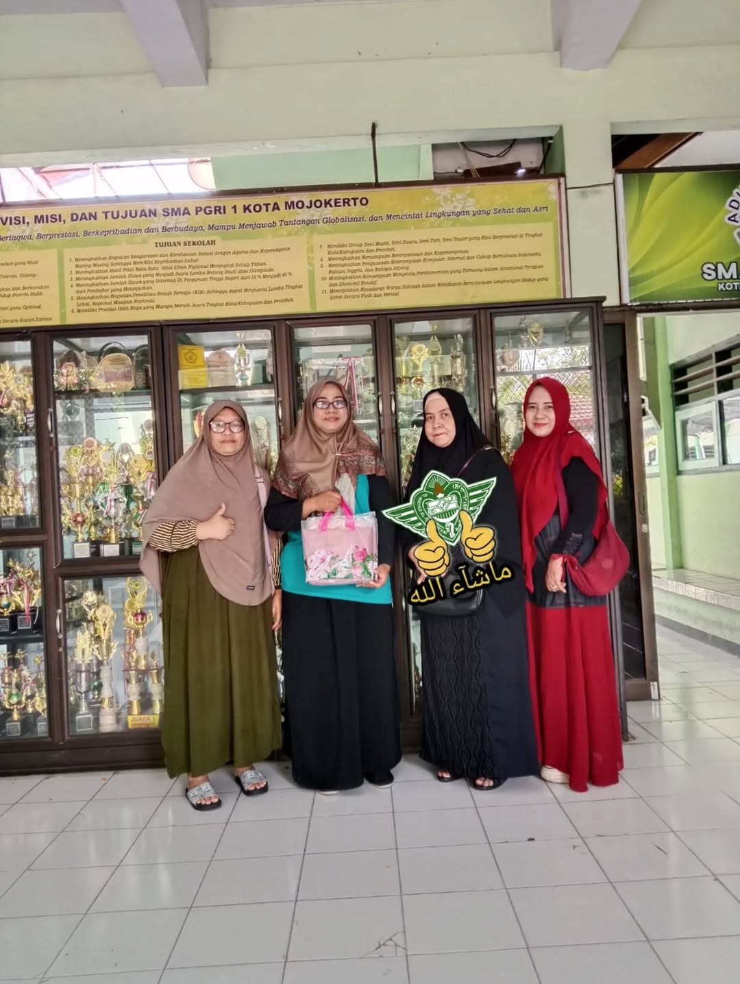 Peduli Mukena November 2025 PCW Al-Irsyad Mojokerto 